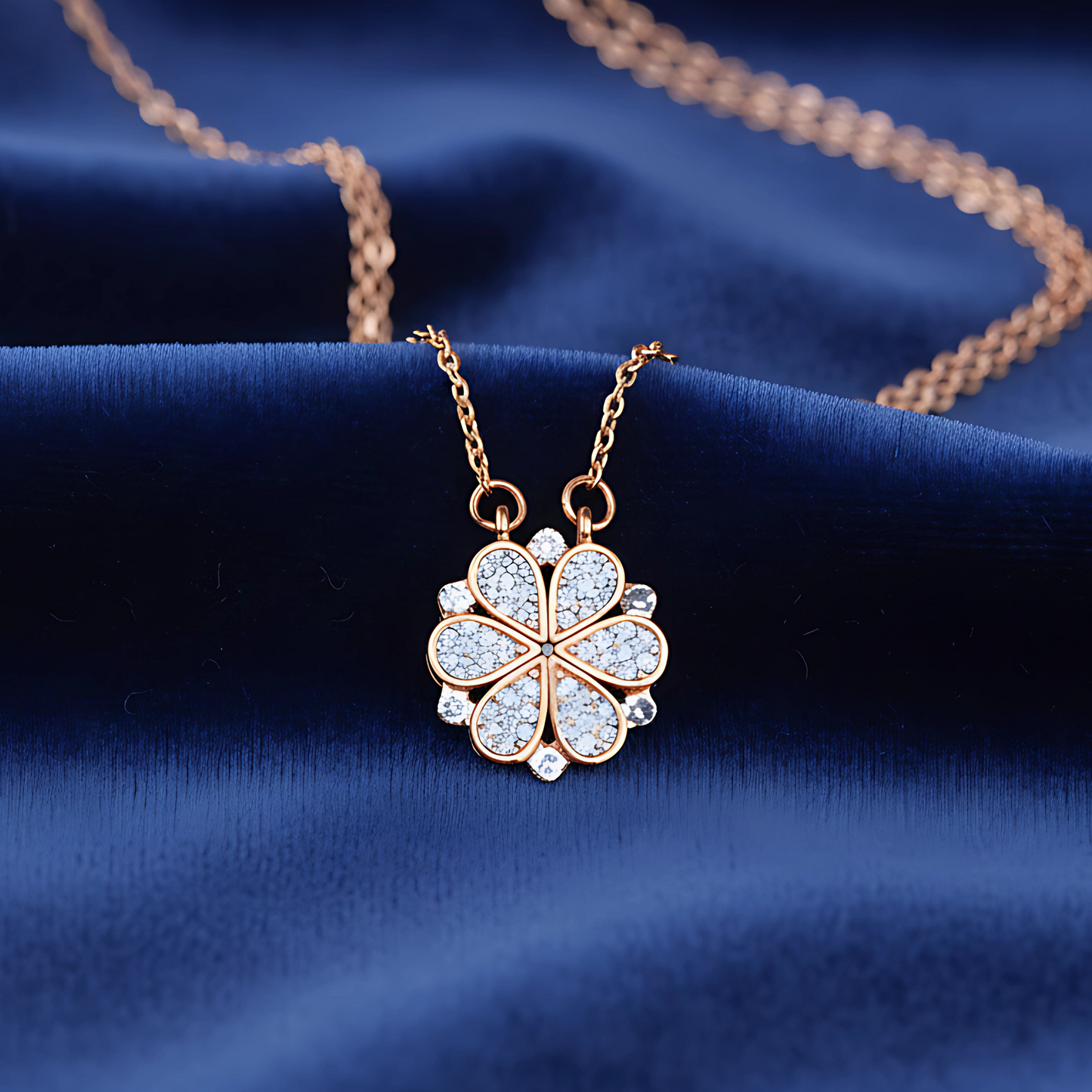 Elegant Pendant Necklace for Women & Girls – Stylish Magnetic Necklace