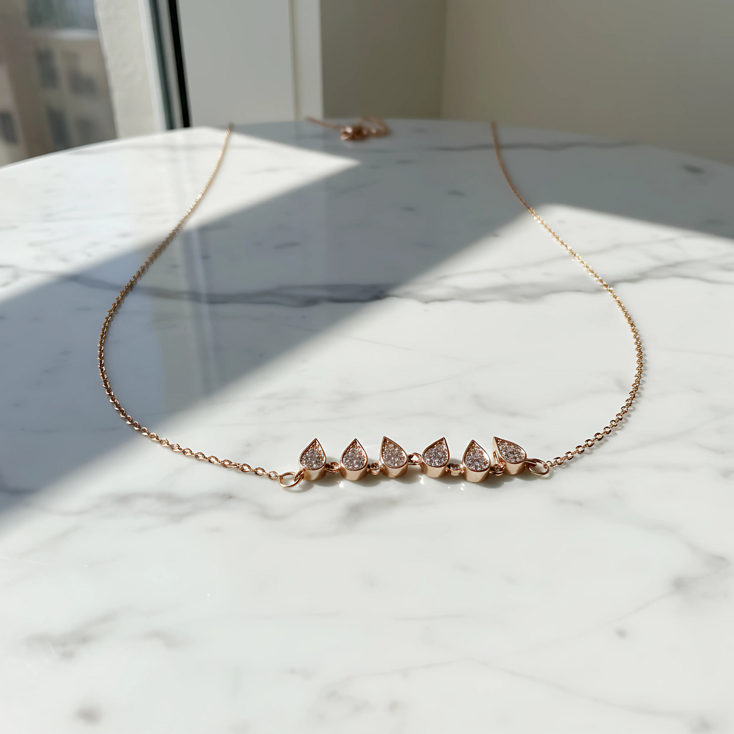 Elegant Pendant Necklace for Women & Girls – Stylish Magnetic Necklace